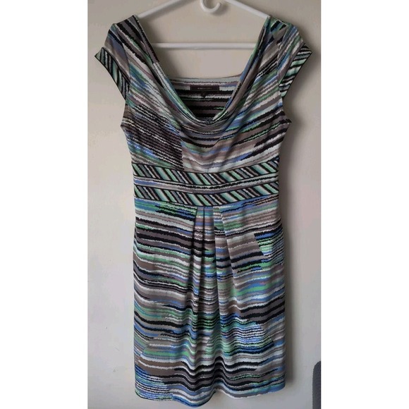 BCBGMaxAzria Dresses & Skirts - BCBGMaxAzria Dress Multi Color Striped Cap Sleeve Pockets Knee Length Size Small